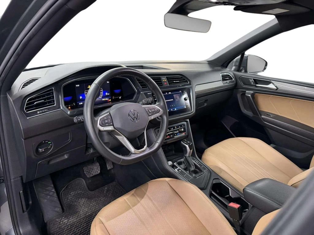 2022 Volkswagen Tiguan SE Sport Utility 4D