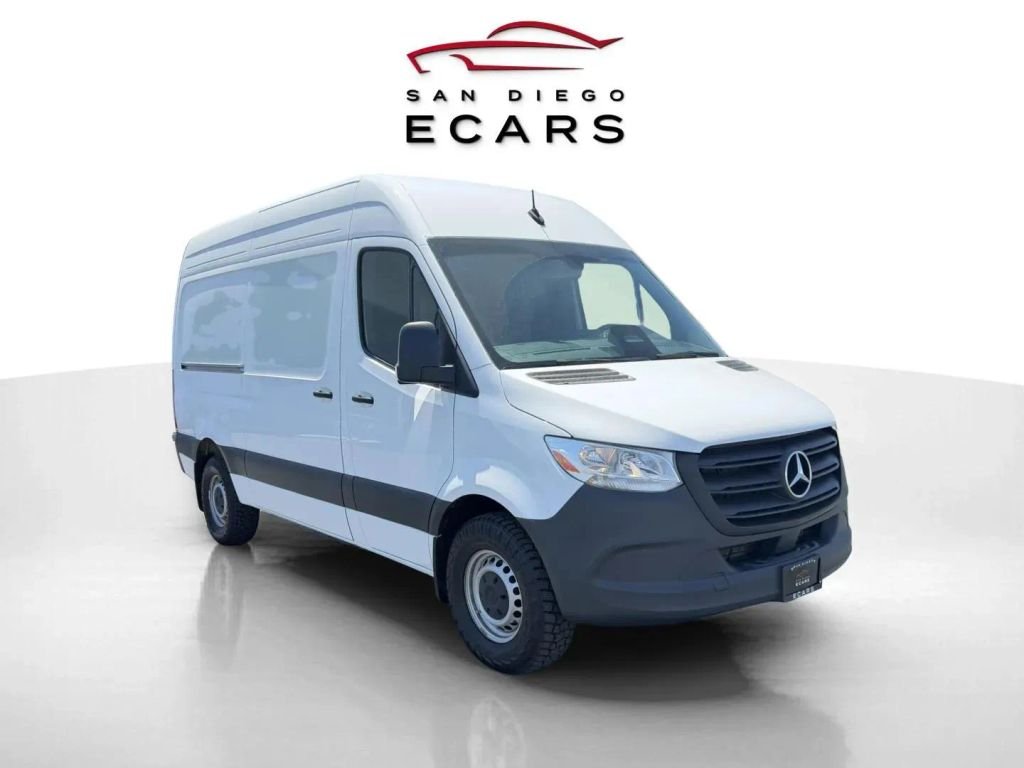 2025 Mercedes-Benz Sprinter 2500 Cargo Standard Roof w/144