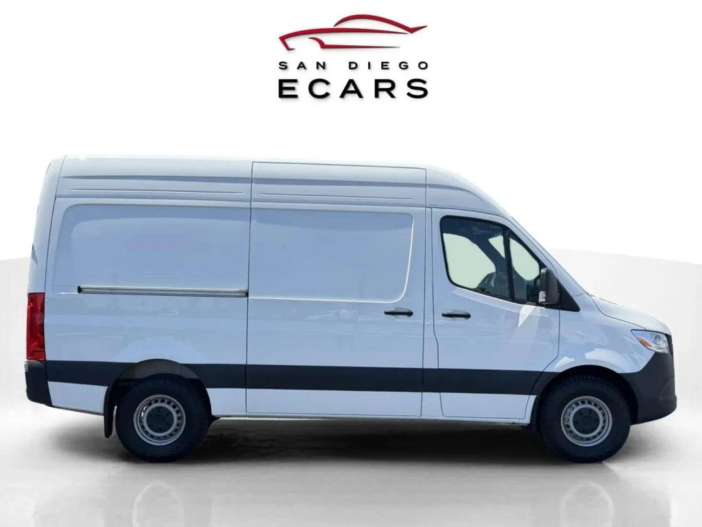 2025 Mercedes-Benz Sprinter 2500 Cargo Standard Roof w/144