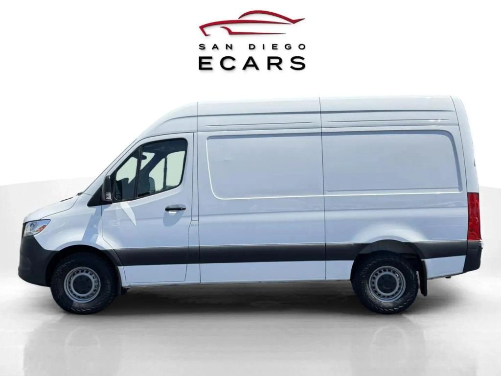 2025 Mercedes-Benz Sprinter 2500 Cargo Standard Roof w/144