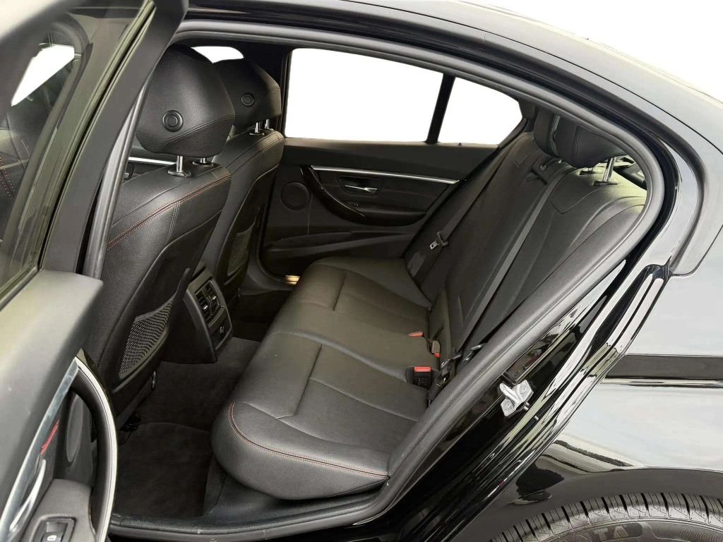 2018 BMW 3 Series 328d Sedan 4D
