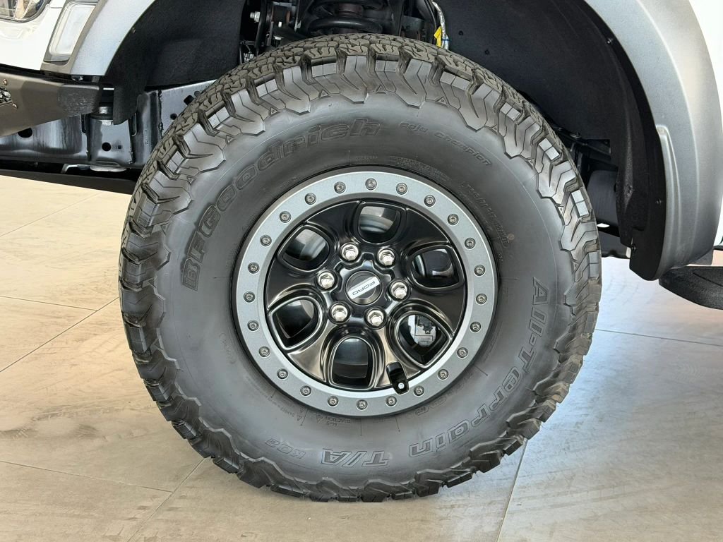 2022 Ford F150 SuperCrew Cab Raptor Pickup 4D 5 1/2 ft
