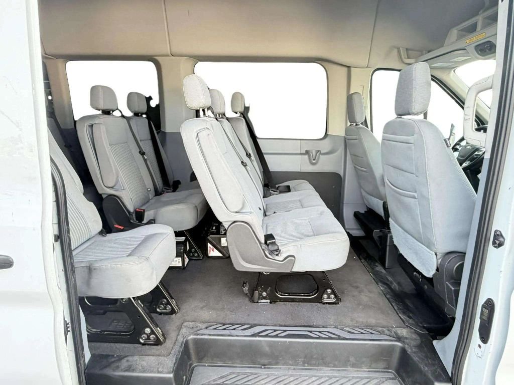 2017 Ford Transit 350 Wagon XLT w/High Roof w/Sliding Side Door Van 3D