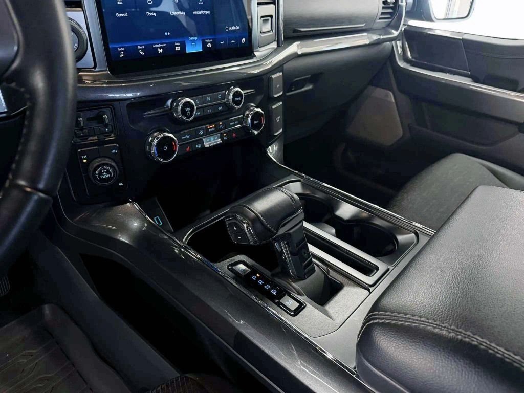 2022 Ford F150 SuperCrew Cab XLT Pickup 4D 5 1/2 ft