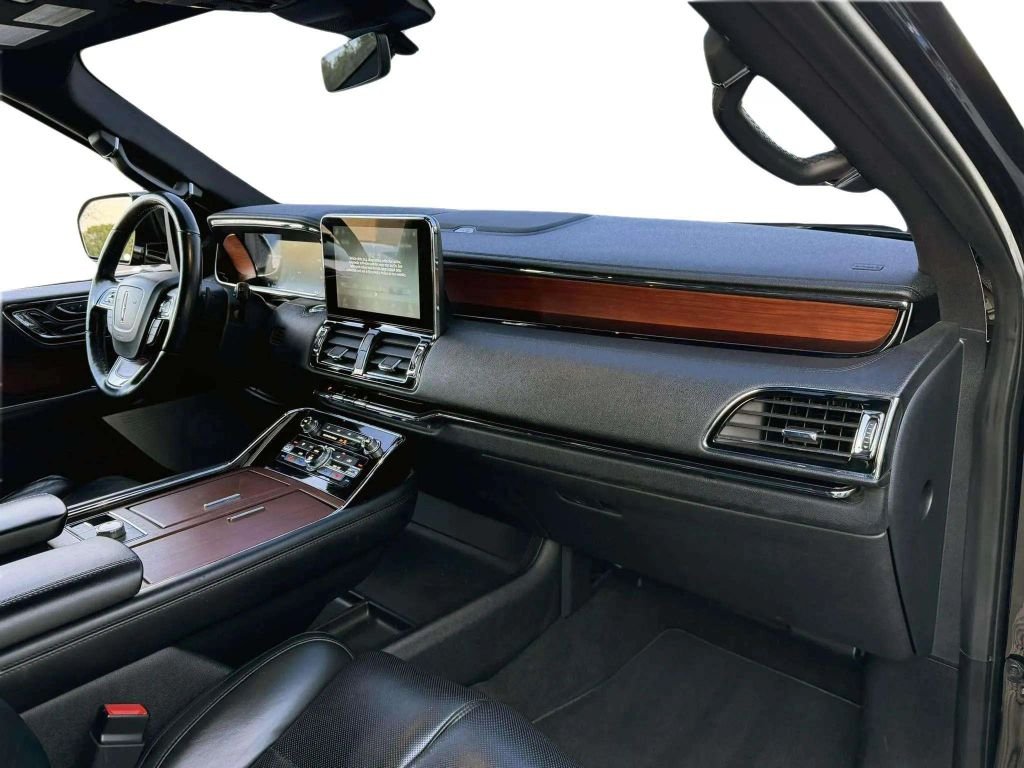2020 Lincoln Navigator L Reserve Sport Utility 4D