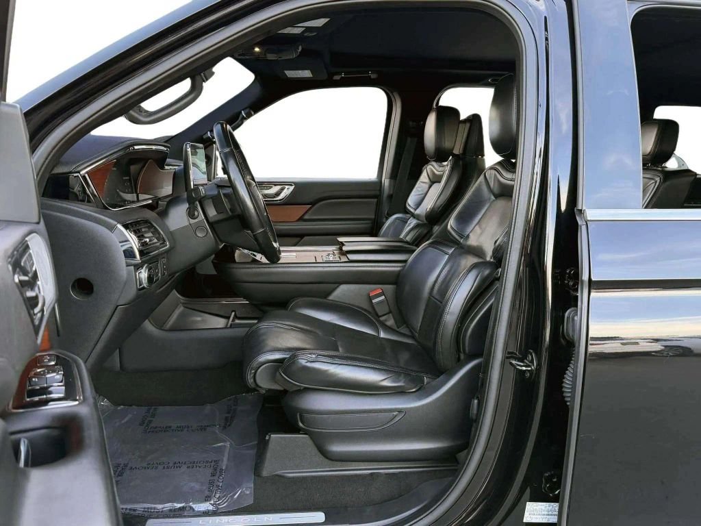 2020 Lincoln Navigator L Reserve Sport Utility 4D