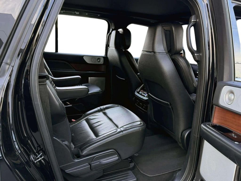 2020 Lincoln Navigator L Reserve Sport Utility 4D