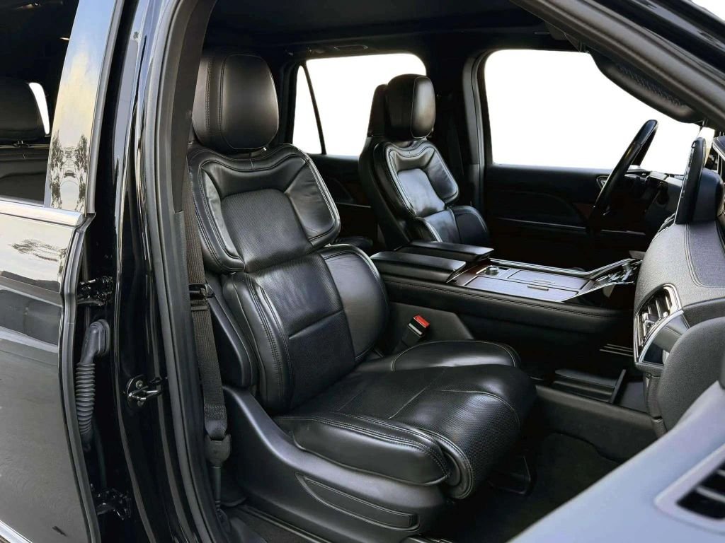 2020 Lincoln Navigator L Reserve Sport Utility 4D