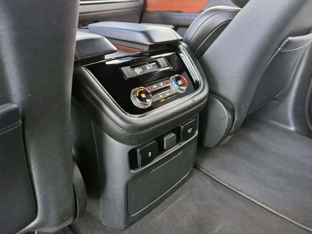 2020 Lincoln Navigator L Reserve Sport Utility 4D