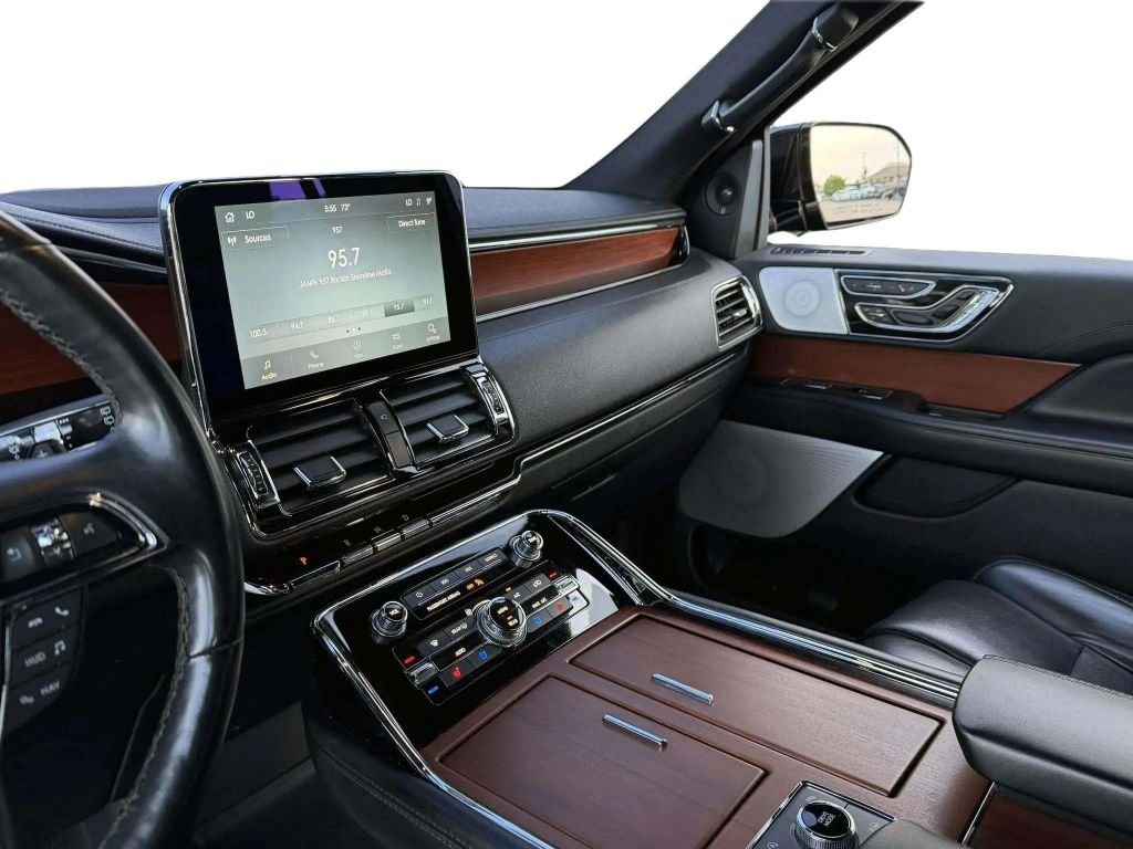 2020 Lincoln Navigator L Reserve Sport Utility 4D