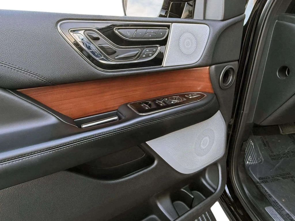 2020 Lincoln Navigator L Reserve Sport Utility 4D
