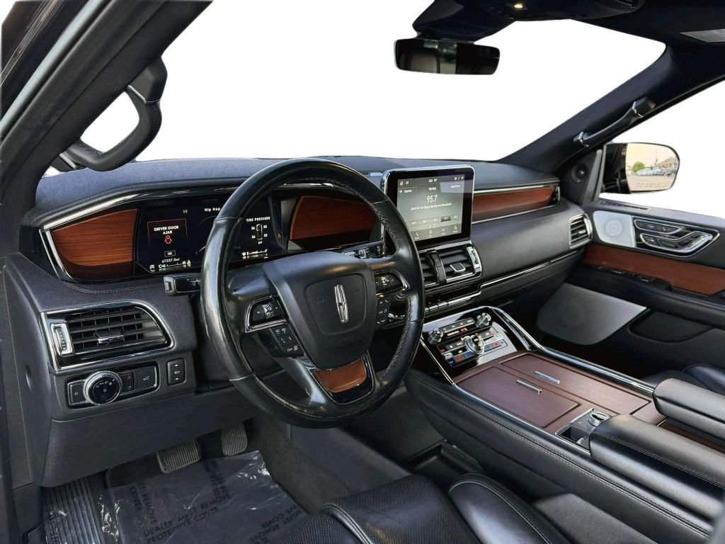 2020 Lincoln Navigator L Reserve Sport Utility 4D