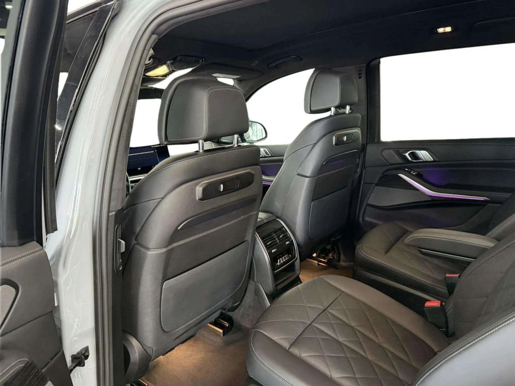 2023 BMW X7 xDrive40i Sport Utility 4D
