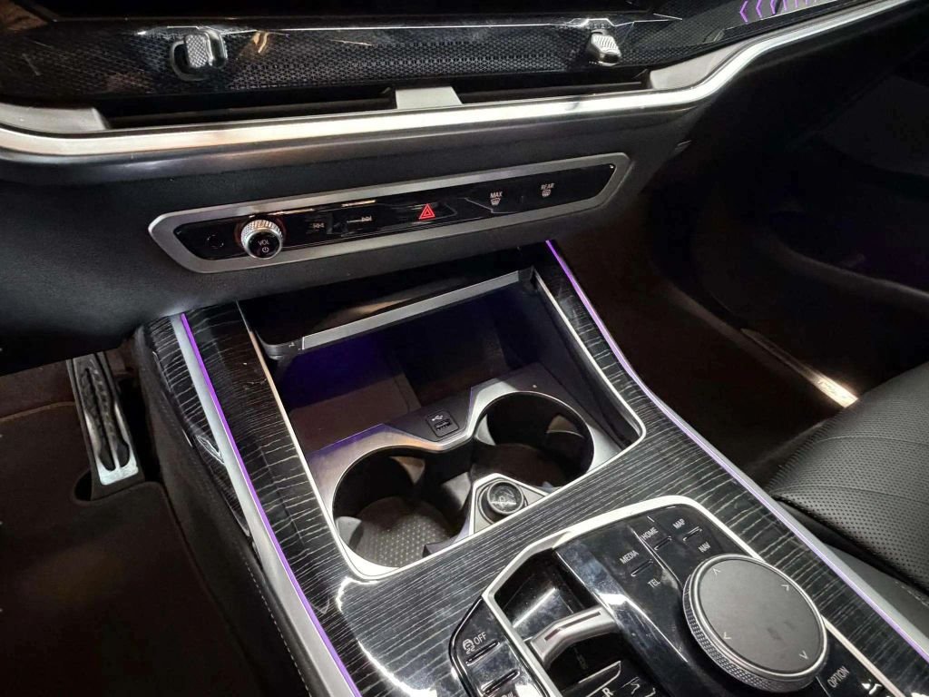 2023 BMW X7 xDrive40i Sport Utility 4D
