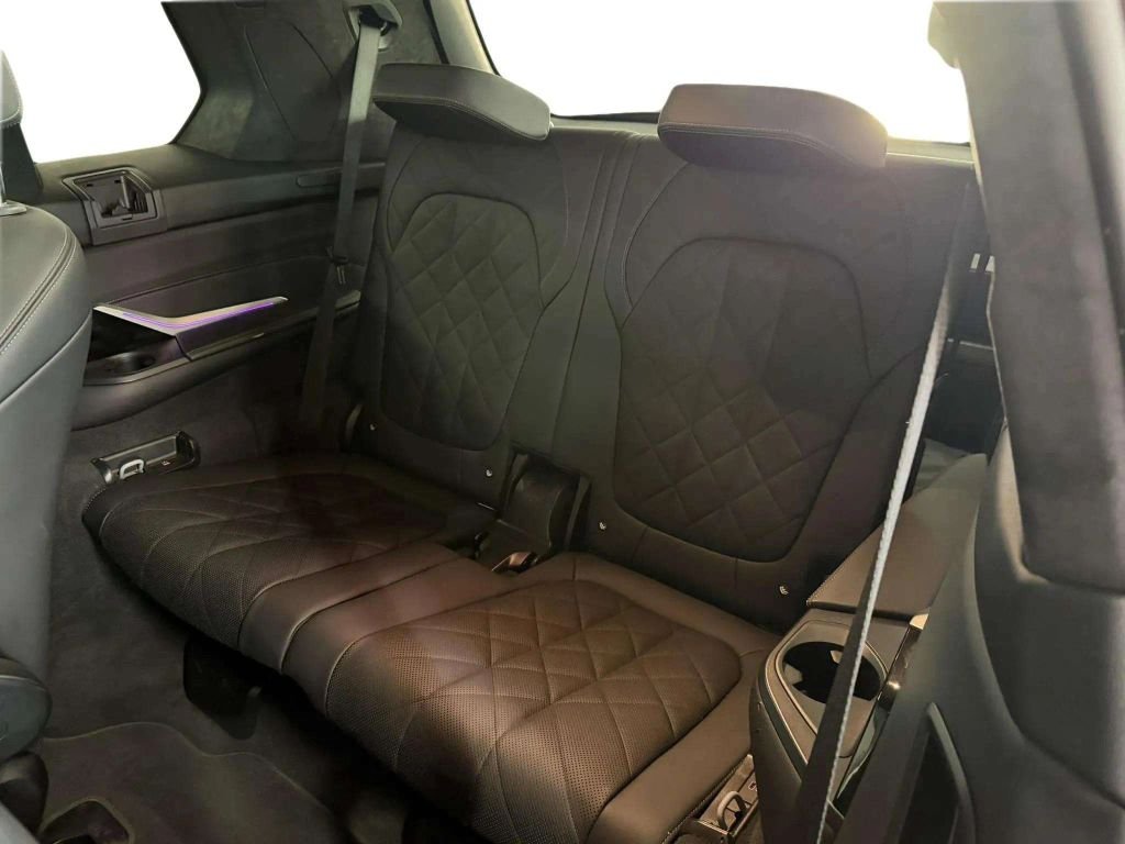 2023 BMW X7 xDrive40i Sport Utility 4D
