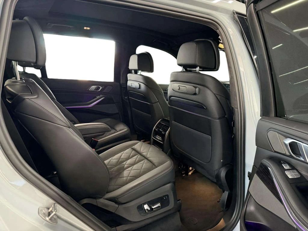 2023 BMW X7 xDrive40i Sport Utility 4D