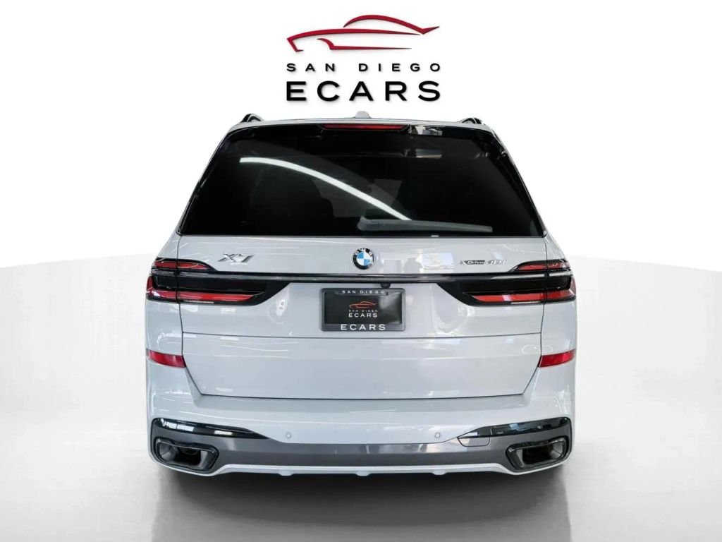 2023 BMW X7 xDrive40i Sport Utility 4D