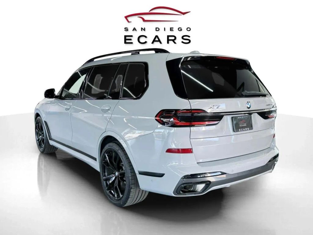2023 BMW X7 xDrive40i Sport Utility 4D