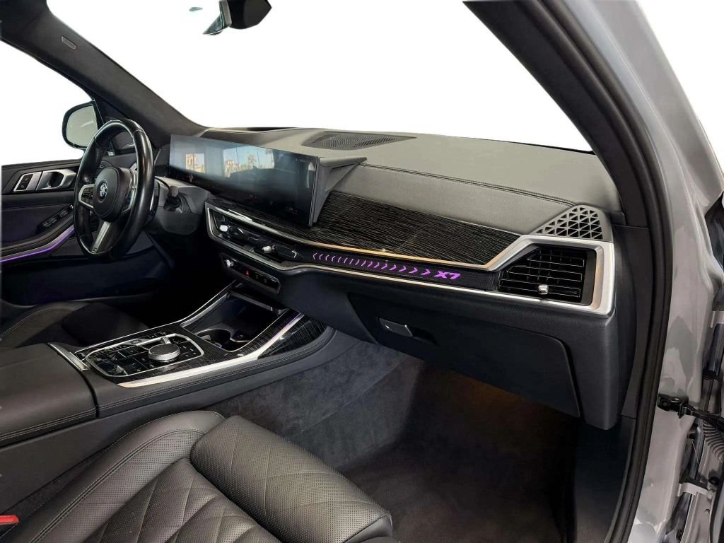 2023 BMW X7 xDrive40i Sport Utility 4D
